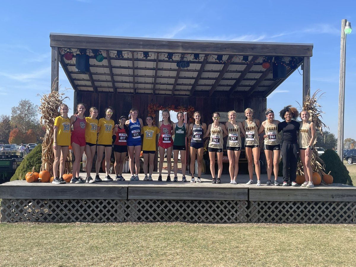 southviewxc's tweet photo. Congratulations to Lily on her 12th place finish today at Districts! #regionalbound https://t.co/N8o2qyr3SS