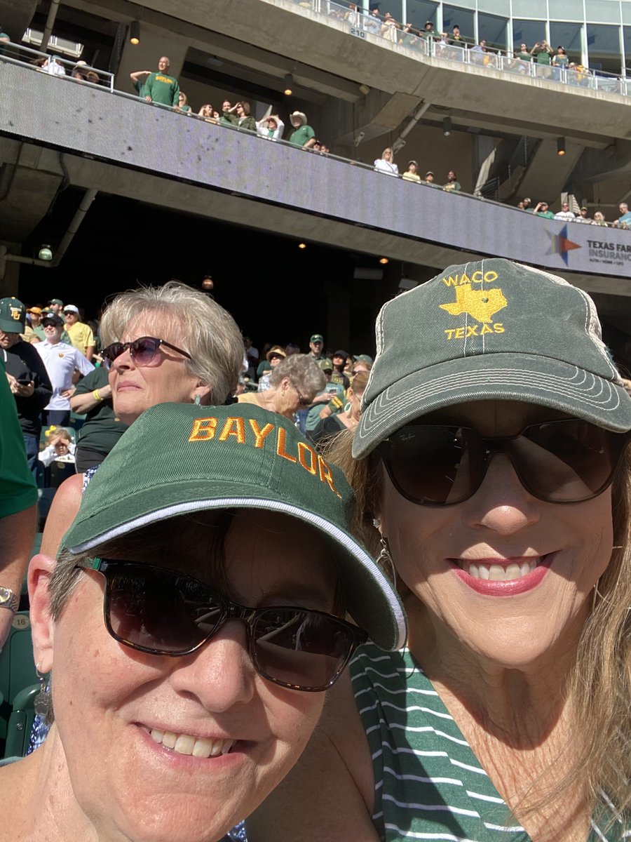 Our 45th BU Homecoming since arriving as freshmen #BUClassof1981 #bffs #BaylorHomecoming