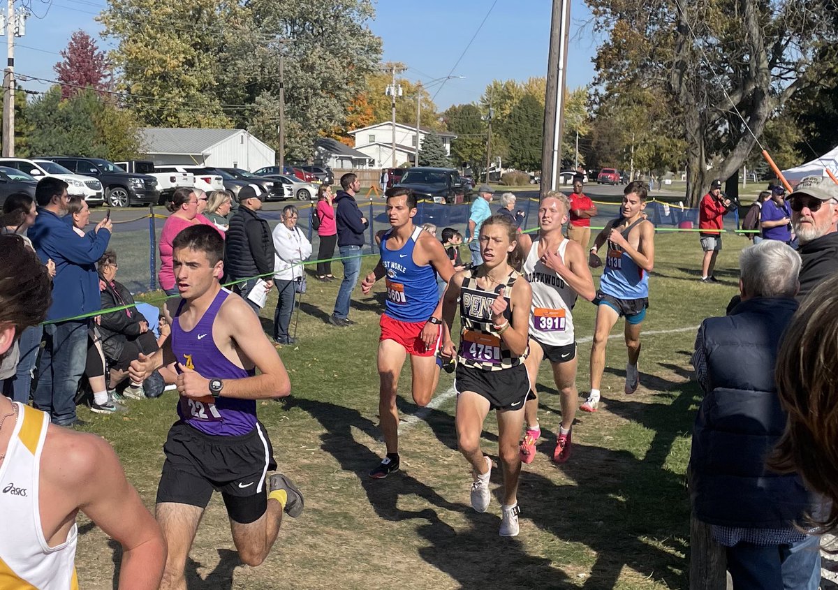 Great job to our XC runners today! Boy’s team finished 14th today. Top finisher was Grant Flora at 24th. Trinity Parson and Beth Christlieb ran in the girl’s race and finished 57th and 65th respectively. Complete results are at live.crossroadstiming.com/meets/486369/t…. Great job Chargers!