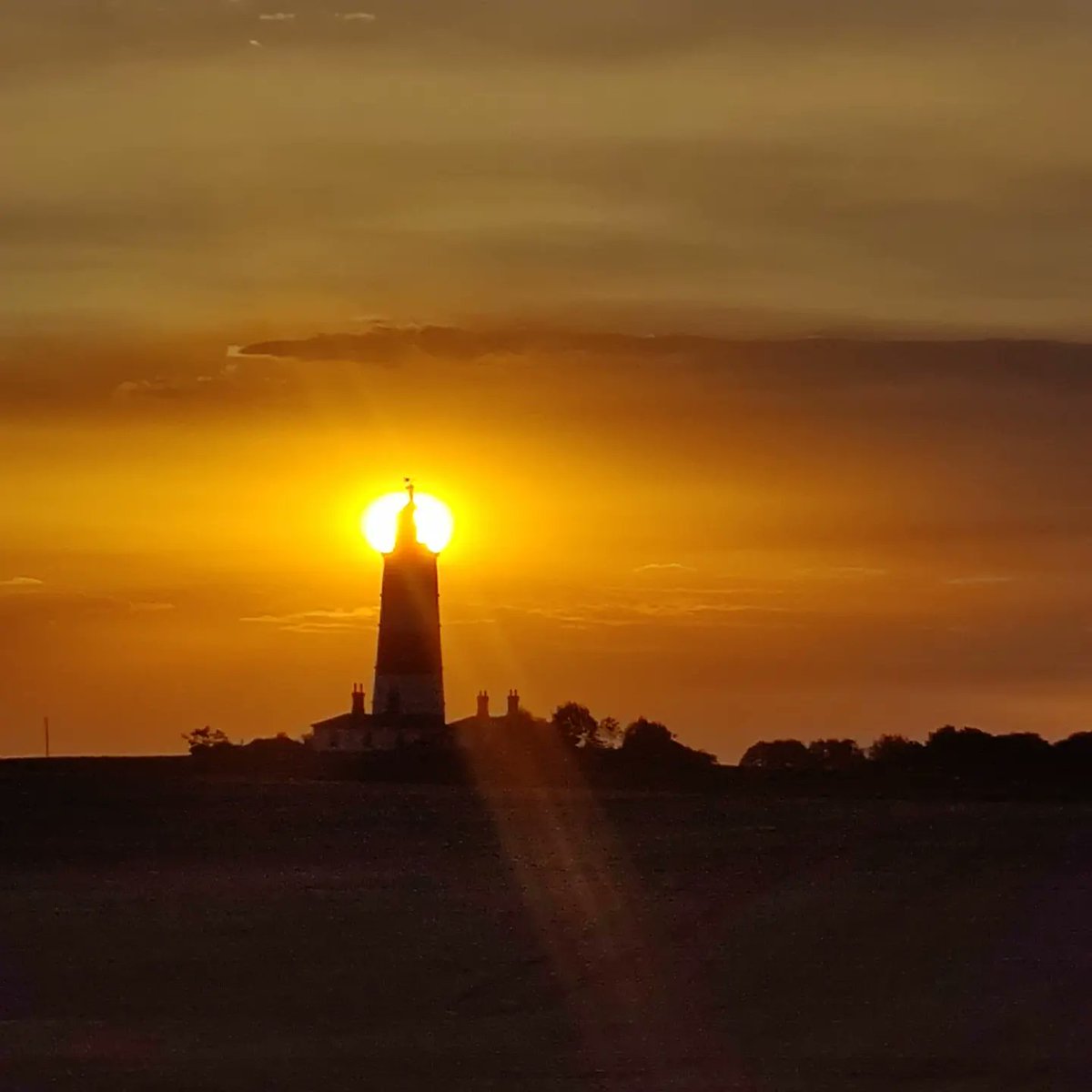 IsabelJ67932010's tweet photo. @VisualsbySauter Happisburgh Lighthouse, Norfolk https://t.co/5PhT96ALcN