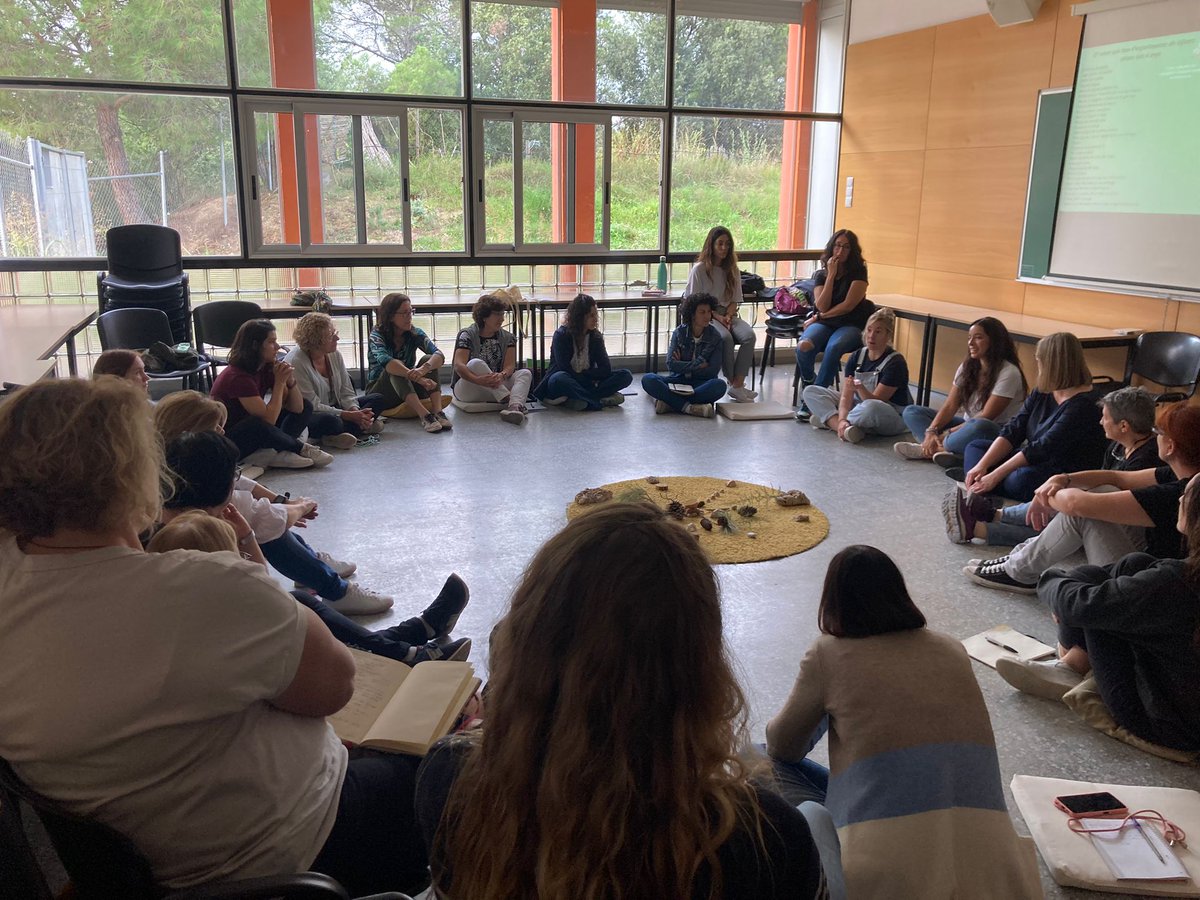 Finalitzen les XV Jornades d'Innovació a l'etapa d'Educació Infantil. 2 dies on hem compartit experiències, sabers, experteses i un ferm compromís amb aquesta etapa educativa. L'enhorabona a tots els qui hi heu participat!

#ICEUAB #qualitat06 <a href="/UABBarcelona/">Universitat Autònoma de Barcelona</a> <a href="/EducacioUAB/">Facultat de Ciències de l'Educació UAB</a>