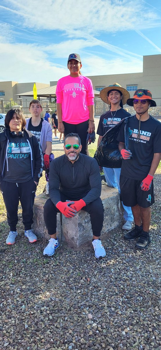 Jackie Zamora (@jzamora_phhs) on Twitter photo The <a href="/pebblehillsband/">Pebble Hills Band & Color Guard</a> came out and "Got the Job done" They help clean up their city <a href="/ElPasoTXGov/">City of El Paso</a> 💙🧡🤍
#Rise
#TeamSISD The <a href="/pebblehillsband/">Pebble Hills Band & Color Guard</a> came out and "Got the Job done" They help clean up their city <a href="/ElPasoTXGov/">City of El Paso</a> 💙🧡🤍
#Rise
#TeamSISD