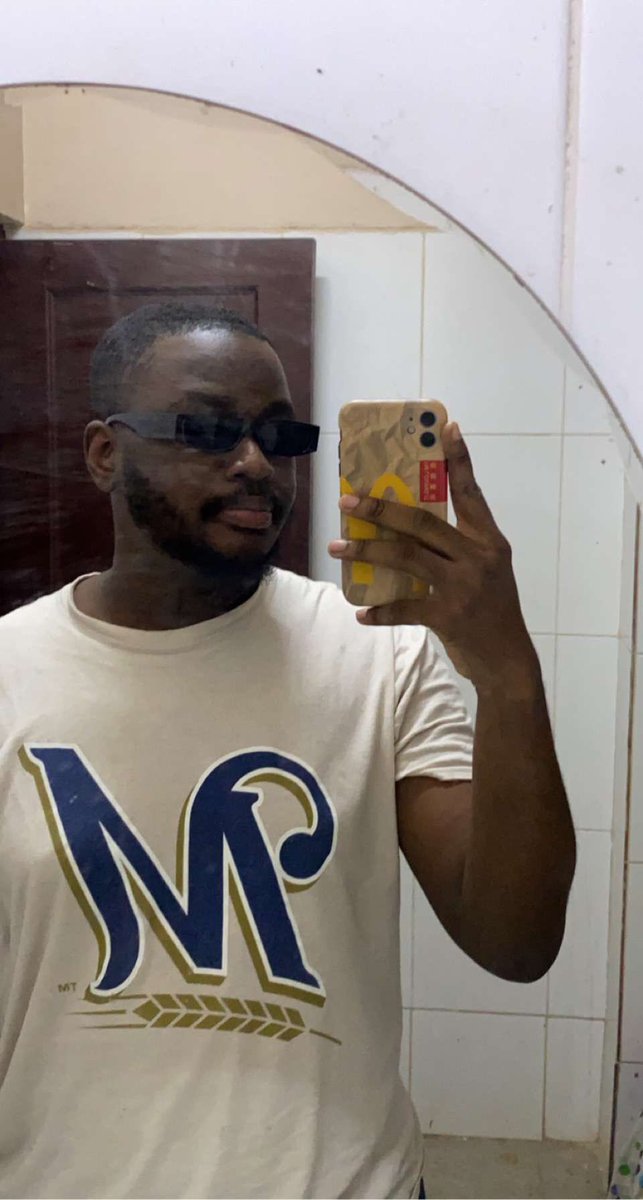 ChalePurpleThis's tweet photo. Shades available 
25 cedis 
Dm to purchase 🫶🏼 https://t.co/QSXszgkWzH
