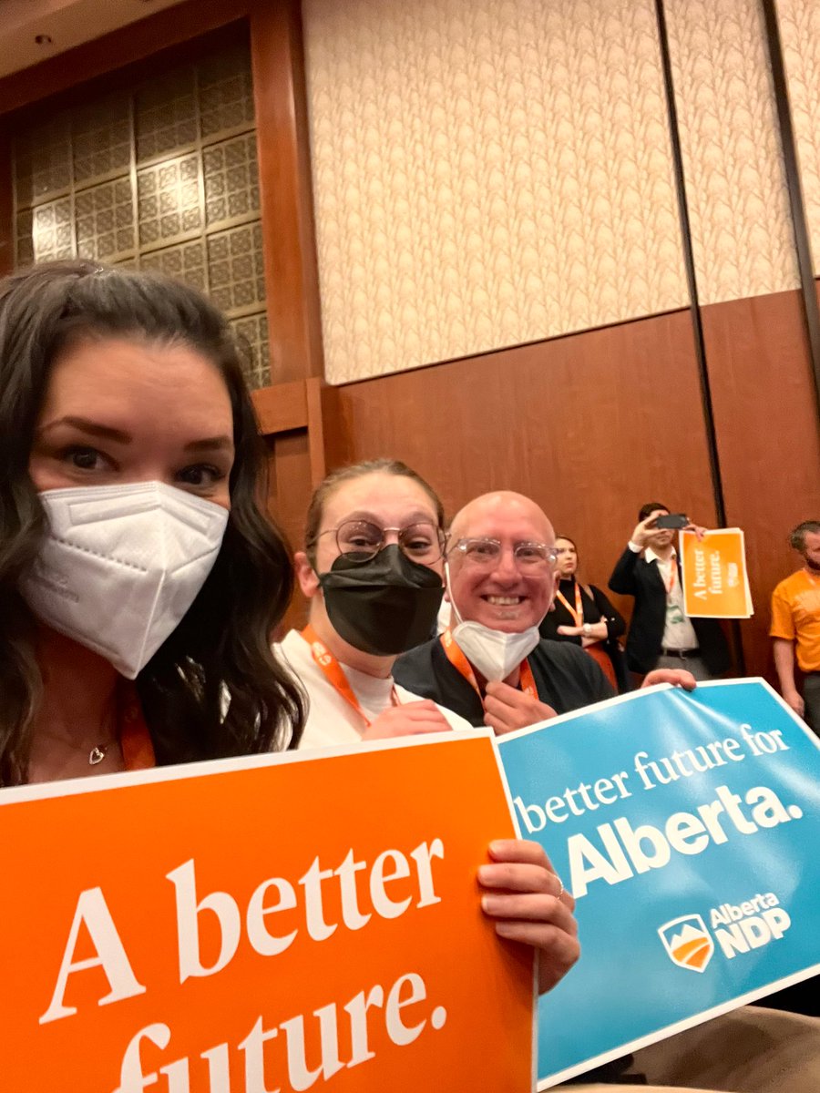 nut_meggy's tweet photo. Conventioning! #ABetterFuture 
@albertaNDP https://t.co/FoRG9PycKp