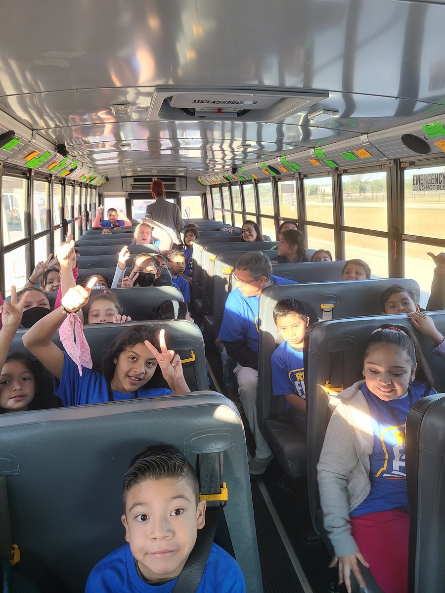 marygile2's tweet photo. Pine Burr 3rd grader scholars had a blast pumping it up at the Read to the Final Four Pep Rally! What a great Friday morning. 
#pineburrcisd
#theclevelandway https://t.co/UBXJaDp3uH