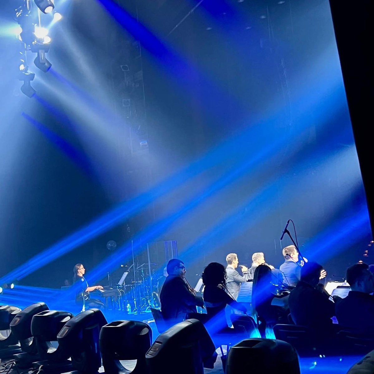 ildivoofficial tweet picture