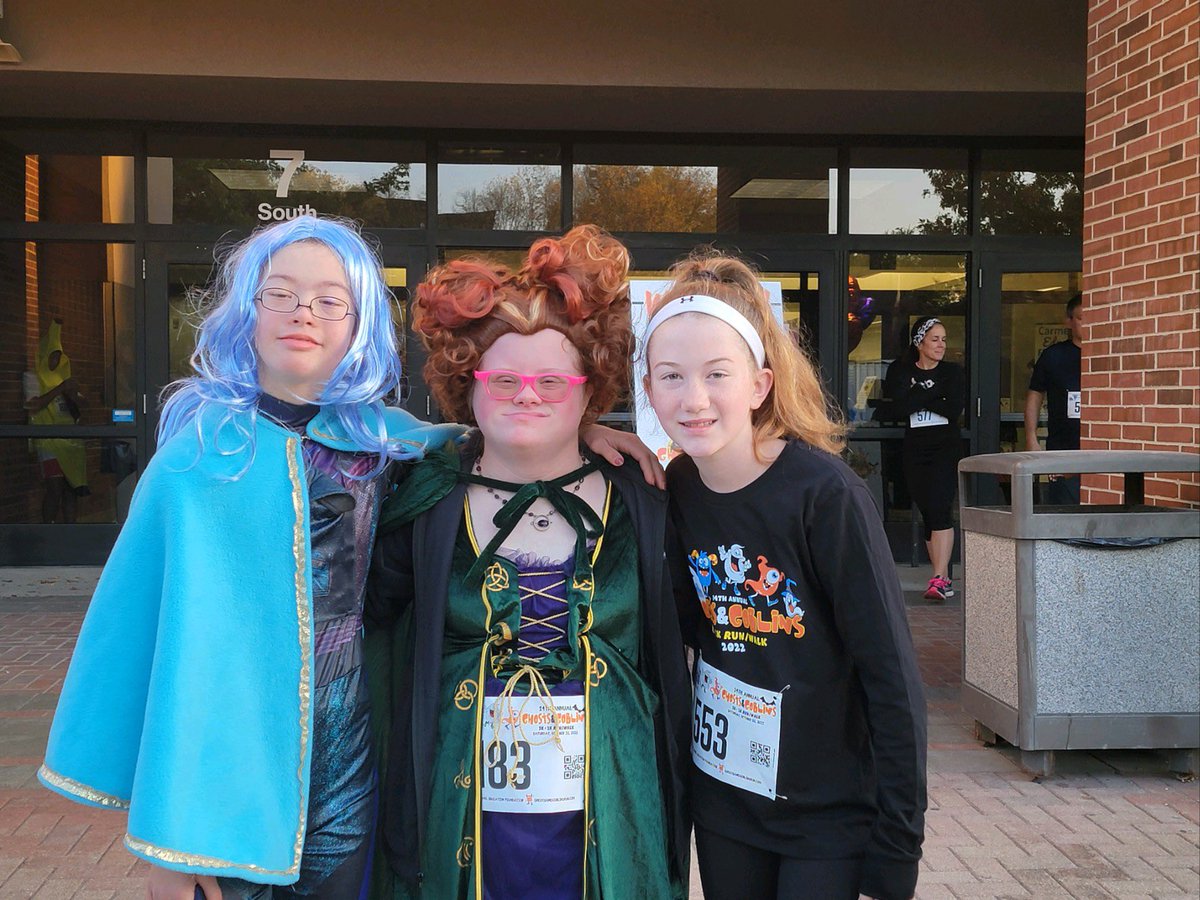 Erin Mayer tweet media