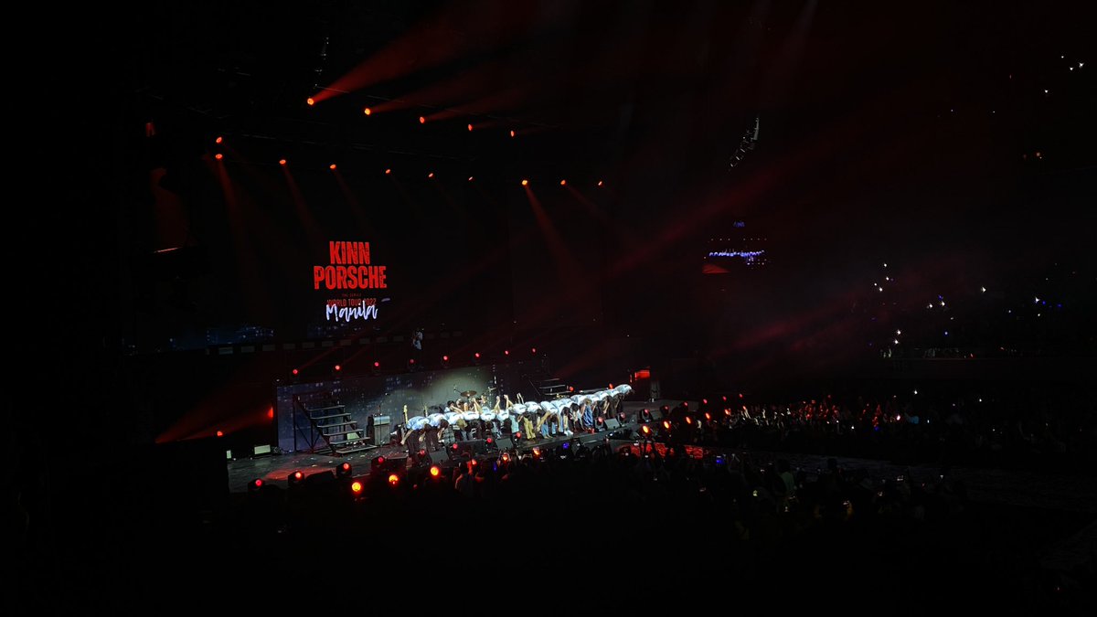 Colz_me's tweet photo. Thank you for the Great Show!
I will never forget this moment.

Good job and Congratulations!
 #KinnPorscheWorldTourManila https://t.co/SSGGynfAWn