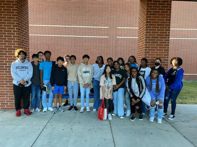 tanasholmes's tweet photo. Full tummies and ready for an afternoon of cutting edge medical info! Breakouts on college prep, med school, pharmacy, entrepreneurship and much more! Area 2 FLC is SUCH an amazing experience. @LamarCISDCTE @grhs_hosa @WeAreGRHS @pinkpatterson https://t.co/43ozmPMAXm