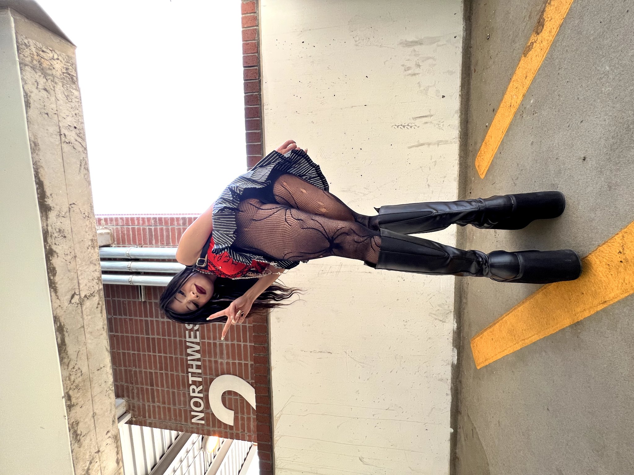 Hello there😉💋 https://t.co/aoO9n1ZjAc