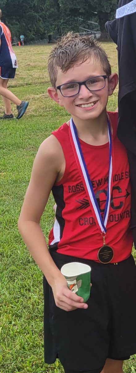 jerrystigall's tweet photo. Wishing good luck to my favorite cross country runner Luke Stigall an those Camden kids who are all participating in the Tennessee State Middle School championship in Knoxville today !!! Hard workers an great teammates translate into great people someday !!! #Rossview #Thunder https://t.co/xRcUNrbYIc