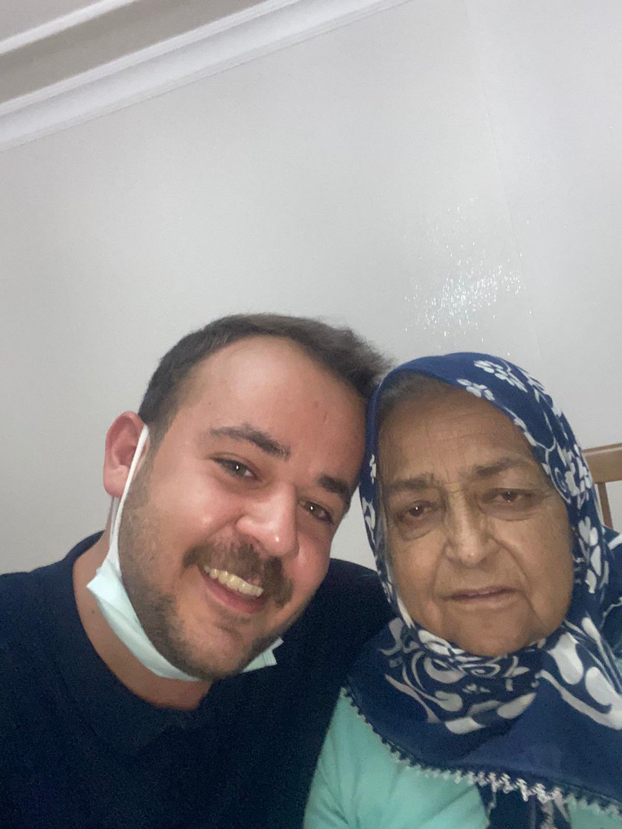 İnna Lillâhi ve İnnâ İleyhi Raciûn benim küçüklüğüm,büyüklüğüm beni büyüten iyiliği,güzelliği öğretenim,ailemizin canı ciğeri dağı herşeyimiz anneannem rahmeti rahmana kavuşmuştur. Allah rahmet eylesin inşallah.