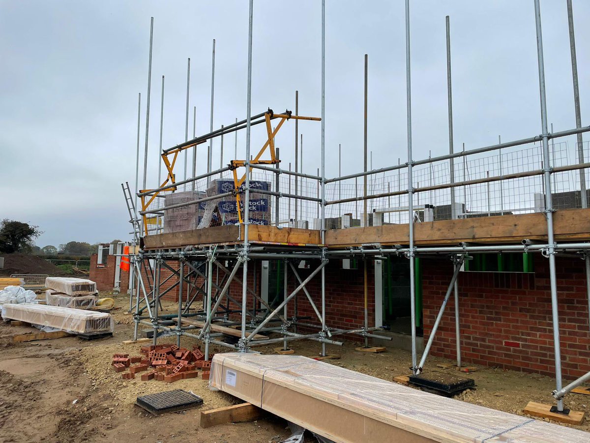 vertecscaffold's tweet photo. New job at Thirsk, 47 New build houses well under way.

If you want a company you can trust and deliver on time give us a call for a free quotation 01642 455557
Or email us info@vertecscaffolding.co.uk

#safeaccesstohighplaces https://t.co/GPLkKAE67F