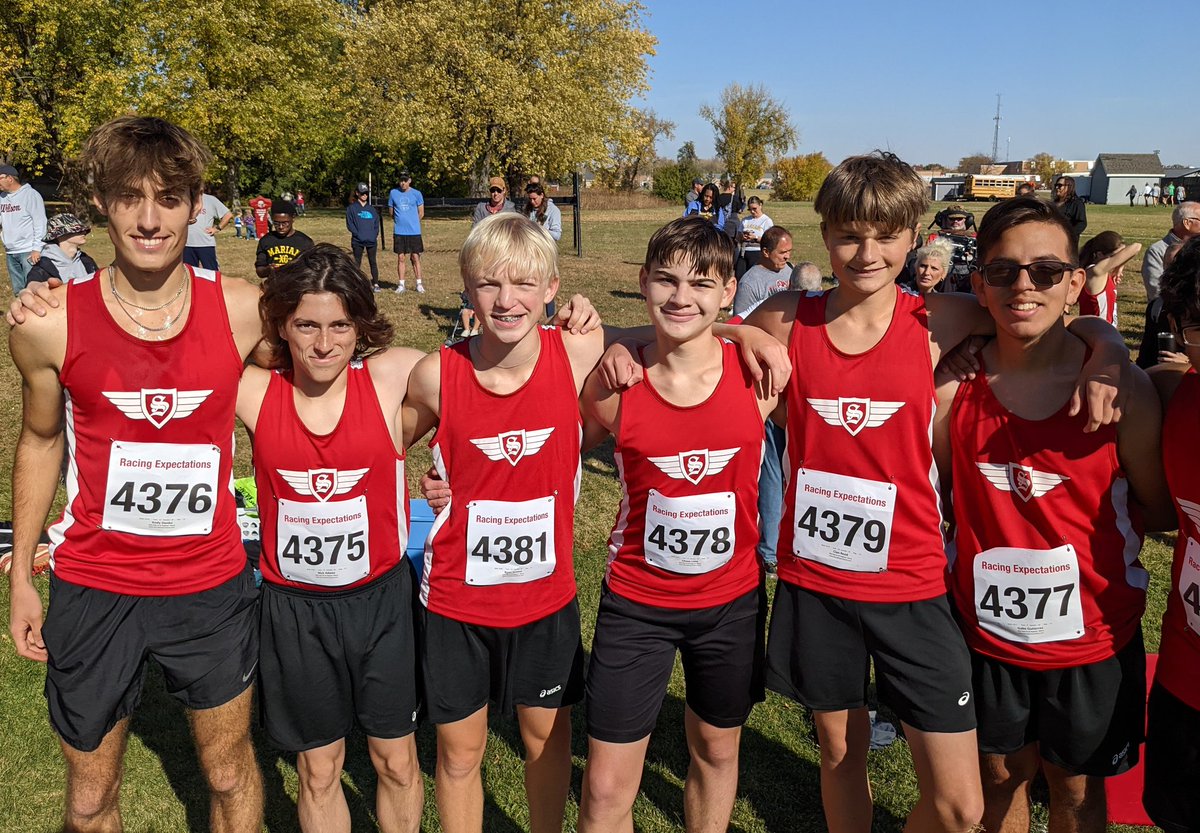 STHSXC's tweet photo. These amazing Running Bulldogs left it all out on the course today at Regionals! Kody was the Regional Champion! Claire, Abby and Gabe PR'd! Nick ran an amazing Season PR. Everyone gave it everything they had. Kody will continue on to Sectionals, with all of our support! Go Dogs! https://t.co/OdyVuMecu0