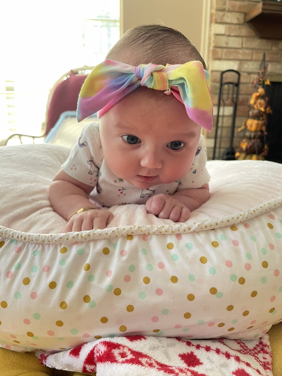 AmberDenton96's tweet photo. Those baby blues get me every time! 😍 https://t.co/wsWsBpIAdq