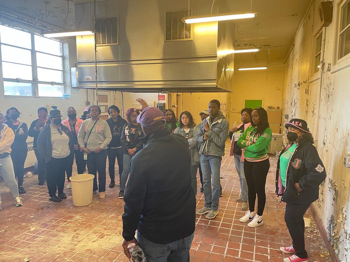 ldomegaAKA's tweet photo. What a great morning spent with the LDO Chapter of Alpha Kappa Alpha Sorority, Inc. and our Debutantes as Mr. Jeremy Collins shared his vision for what he plans to bring to the community with his purchase of the old Williamston High School. #communityservice #projectcleanup https://t.co/M4uSxTV9JA