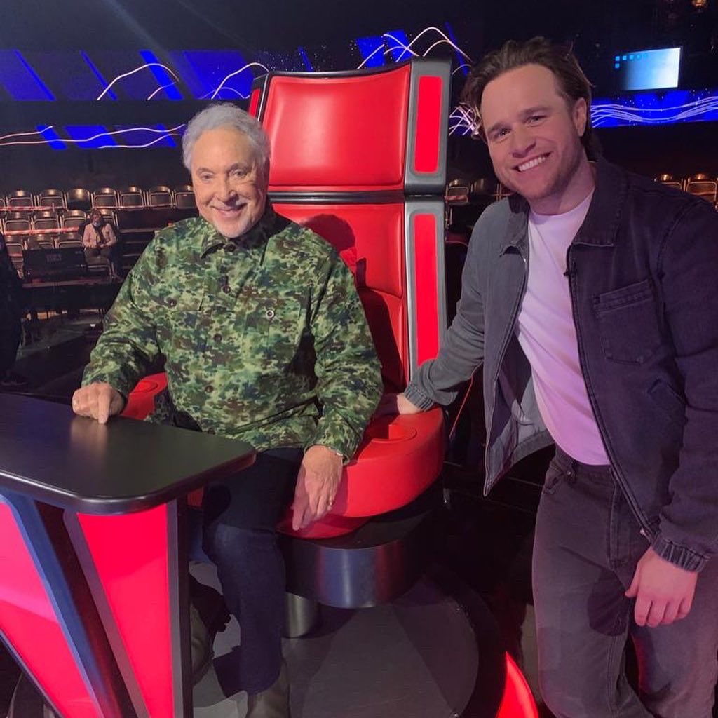 RealSirTomJones's tweet image. See you shortly for @thevoiceuk Semi-Final! 🎙️ #TeamVoice