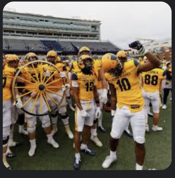 I’m blessed to receive my first official offer from Kent State University. Thank you <a href="/TheHC_CoachLew/">🔴 Sean Lewis ⚫️</a> <a href="/Coach_J_Johnson/">Jeremiah Johnson</a> @Coach_Ferrell55