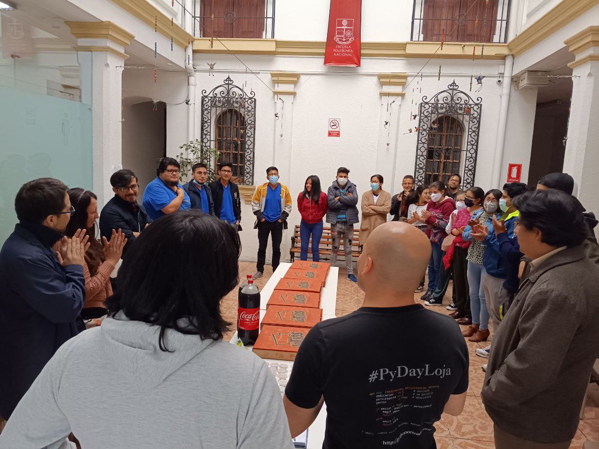 OpenlabEc's tweet image. ¿Y cómo se termina un #PyPizza?
Solo hay una forma y es esta.
Gracias a @PythonQuito, @HubUIO y @OpenlabEc.
@pyecuador @jsecuador_