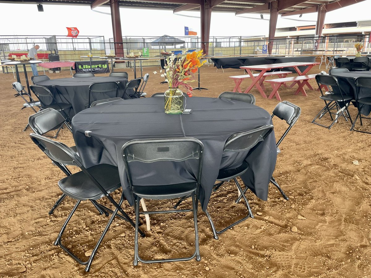 Hey friends… you probably know that 50 Fellas Food Fest is happening in a barn. Just a heads up that you may want to dress for it. Dirt floor, covered but windy. See you soon! 50fellas.funraise.org