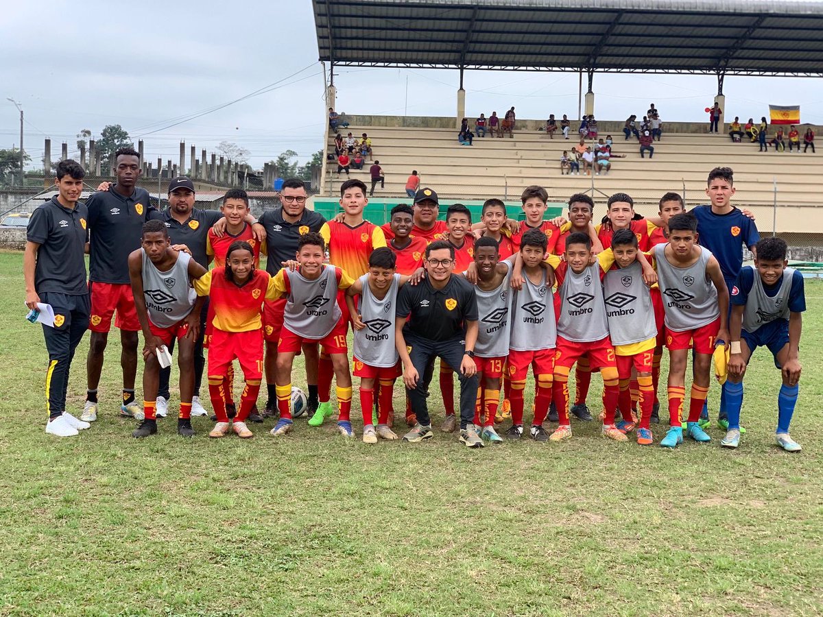 FormativasSDA's tweet photo. ¡Debut y victoria!
Nuestra categoría Sub 13 inició con pie derecho su participación en el Torneo Conmebol Programa Evolución. 👏🏼👏🏼
Victoria 2-1 de Papá. ¡A seguir por este camino muchachos! 💪🏼
#Aucas2022 #FormativasSDA💛❤️ https://t.co/qP5VPPCDlM