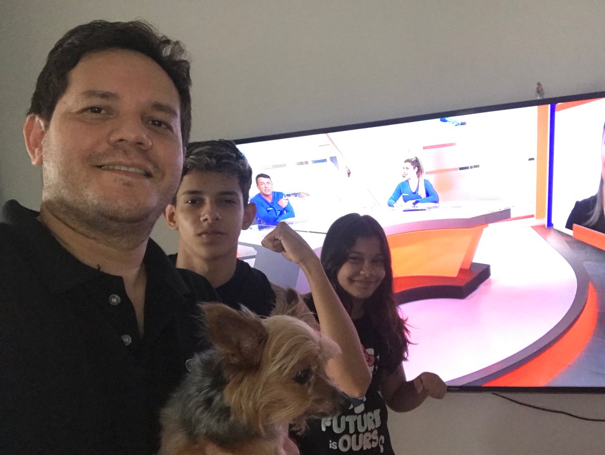 Kelsonbarbosa1's tweet photo. #CharlesNoCombate direto de Belém aguardando a luta do charles do bronx https://t.co/rTkT9psTPT