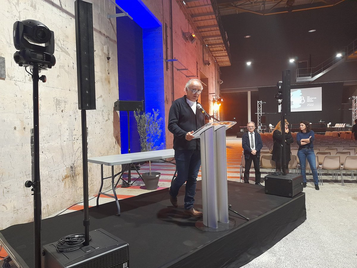 VilledeLorient's tweet photo. 30 ans de #PAeB prix Architecture et Espaces en #Bretagne
Le K2 accueille ce soir la cérémonie de remise des prix
@MAeBretagne
#Lorient capitale de l'architecture depuis 15 jours avec "Tous pour l'architecture !" #BiennaleduréseaudesMA https://t.co/QSn4tflKa9