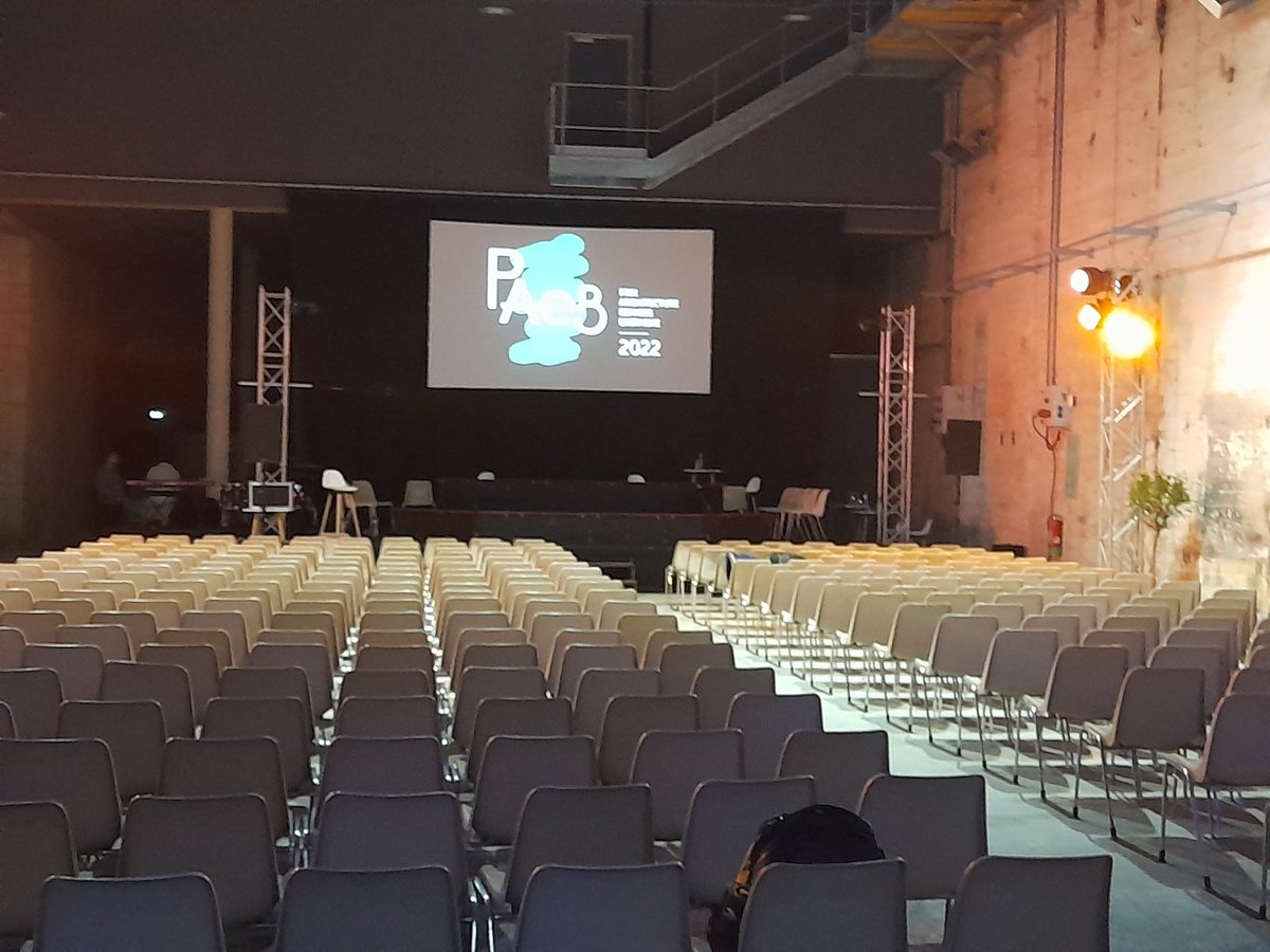 VilledeLorient's tweet photo. 30 ans de #PAeB prix Architecture et Espaces en #Bretagne
Le K2 accueille ce soir la cérémonie de remise des prix
@MAeBretagne
#Lorient capitale de l'architecture depuis 15 jours avec "Tous pour l'architecture !" #BiennaleduréseaudesMA https://t.co/QSn4tflKa9