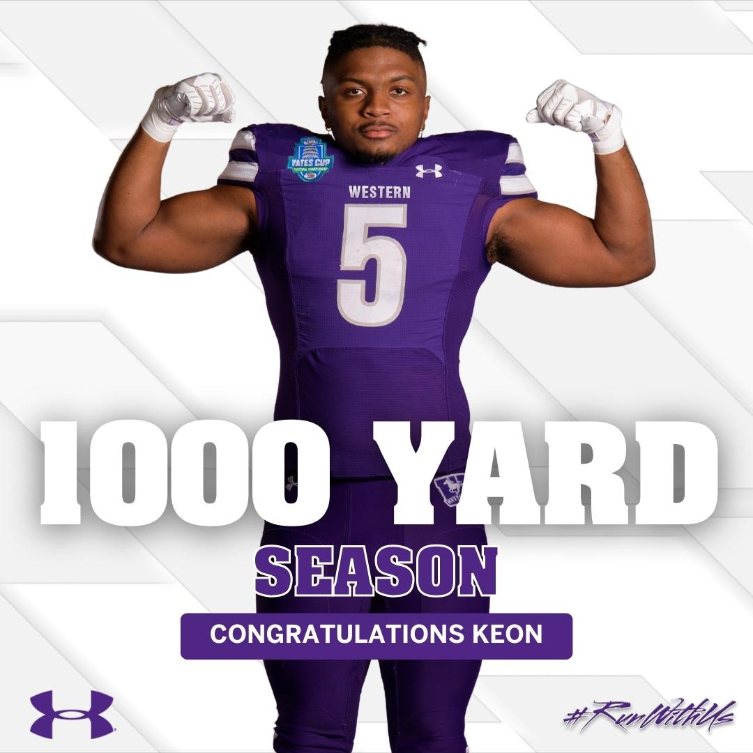 🏈 EDWARDS MILESTONE!
With a short run in the 4th quarter, Keon Edwards moves past 1000 yards run this season.

Congratulations Keon 👏
#RunWithUs #WesternMustangs #WESvsOTT
