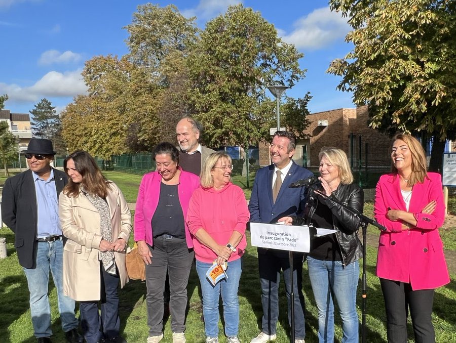 GDjeyaramane's tweet photo. Nous  avons inauguré ce samedi matin le deuxième #caniparc de #Poissy, dans le quartier de St Exupéry. Fier de cette collaboration avec les amis du #LionsClub #Poissy Doyen #bienetreanimal https://t.co/ubaHNYGpoV