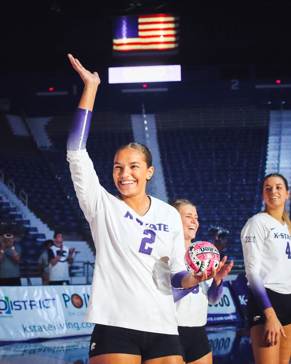 KStateVB's tweet photo. Heating up early in Bram

#KStateVB 17 - Baylor 13 | Set 1 https://t.co/blAd1zSzN8