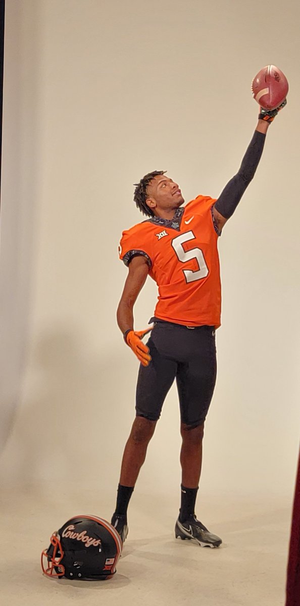 Blessed to receive my second P5 offer from Oklahoma State University 🙏💪<a href="/CowboyFB/">OSU Cowboy Football</a> <a href="/Josh_Gonzales2/">Josh Gonzales</a>   <a href="/CoachGundy/">Mike Gundy</a> <a href="/kasey_dunn/">Kasey Dunn</a>   <a href="/CoachGBryant/">Greg Bryant</a> <a href="/OSUAthletics/">Oklahoma State Athletics</a>