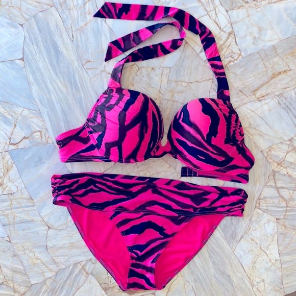 AMT6411's tweet photo. So good I had to share! Check out all the items I'm loving on @Poshmarkapp from @AmazonShoeDeals #poshmark #fashion #style #shopmycloset #moosetoys #victoriassecret #marvel: https://t.co/VWKVoAsPFd https://t.co/TMjRYqI8Zs