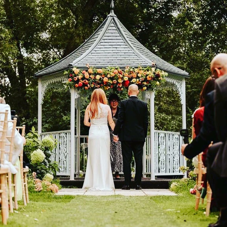 TheWatersideWD3's tweet photo. Autumn Wedding at The Waterside Venue Rickmansworth https://t.co/EW0QRpvZIO
