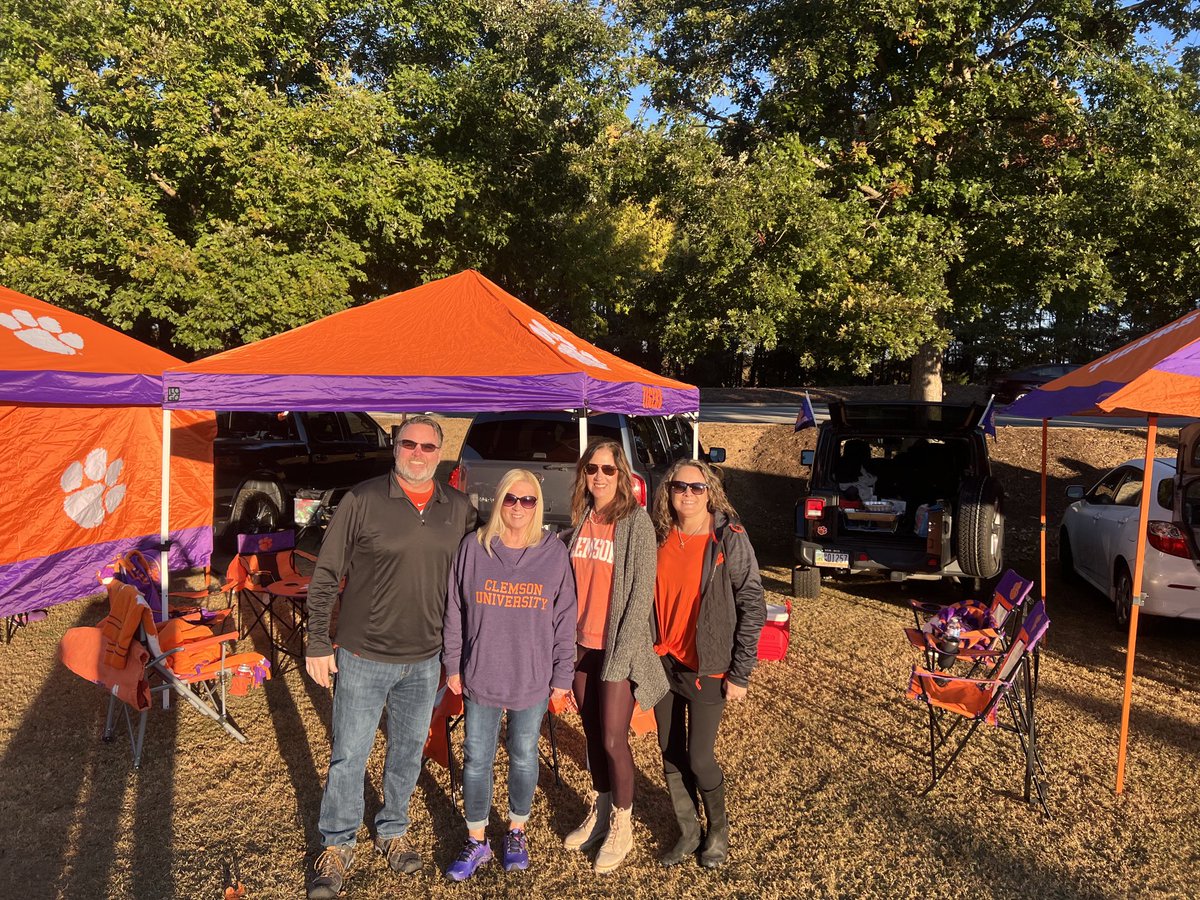 clemsonrunner's tweet photo. #bestinthegame https://t.co/UqvJ1GBhxn