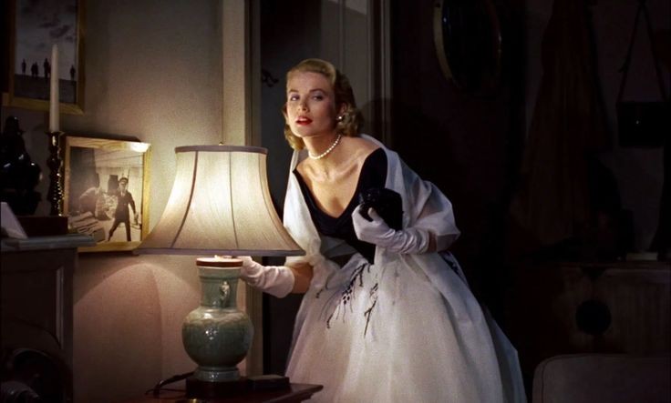 projectionistw's tweet image. Grace Kelly 'Rear Window' (1954) Alfred Hitchcock.
