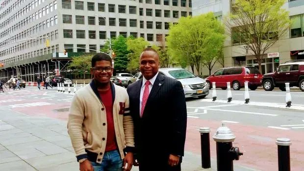 nyutandon's tweet photo. In honor of #NYUalumniweekend, take a look at this piece on #Tandon alumni Robert V. Jones ('87), President of the Tandon Polytechnic Alumni Association, and his mentee Christian Baker ('18) @nyuniversity @NYUAlumni #NYUTandonMade
https://t.co/Mm1yTQVo7x https://t.co/bruaXmmo2M