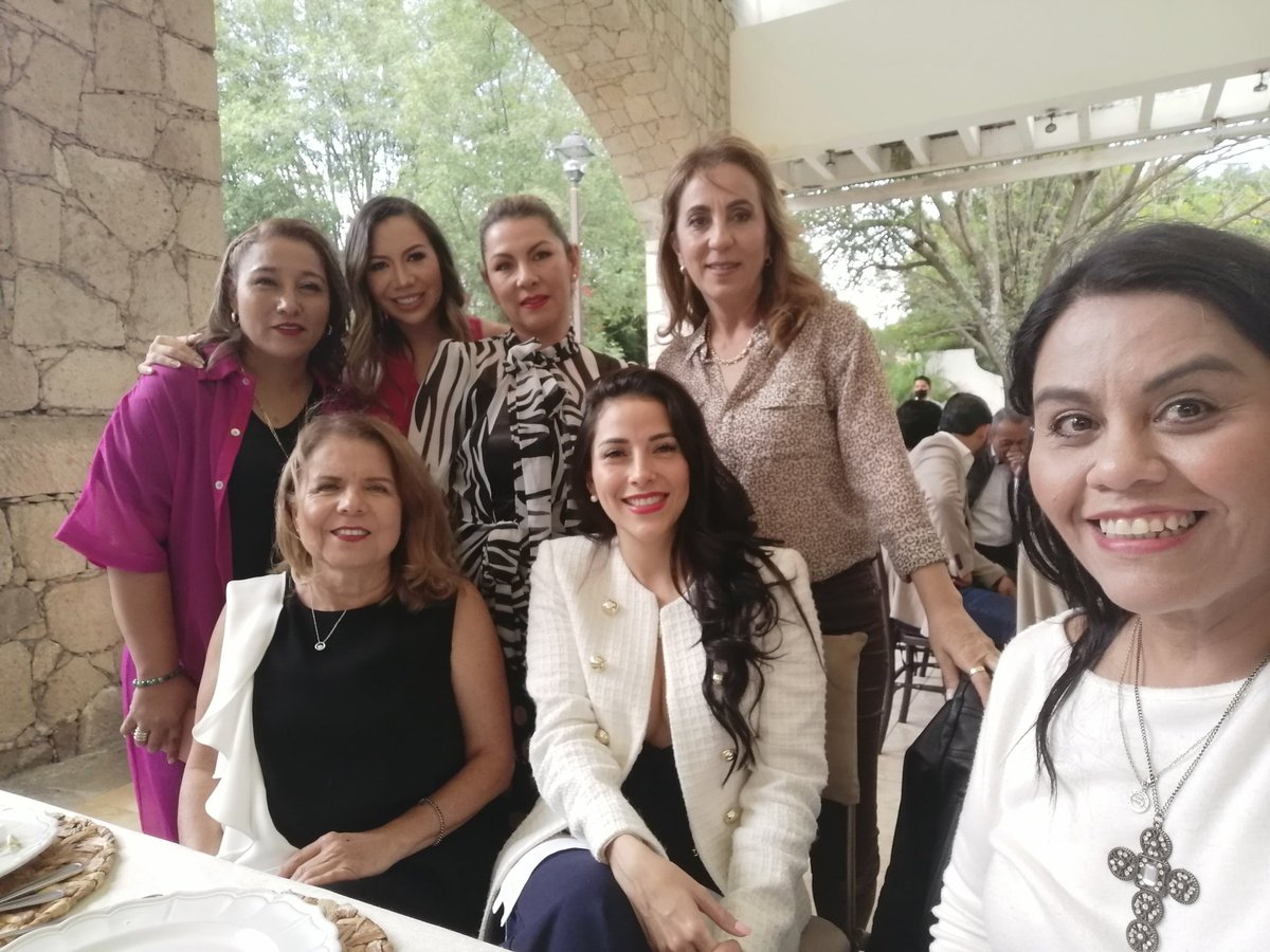 sheysentidos's tweet photo. Bienvenido canciller @m_ebrard a #Michoacán

En el @CEmpresarias las mujeres tenemos ntra propia agenda de reactivación económica y que fortalezca #México. Un avance sería #EconomiaVioleta. En el evento tendríamos que hablar también nosotras, como parte de la visión económica. https://t.co/pkEW8S72DX
