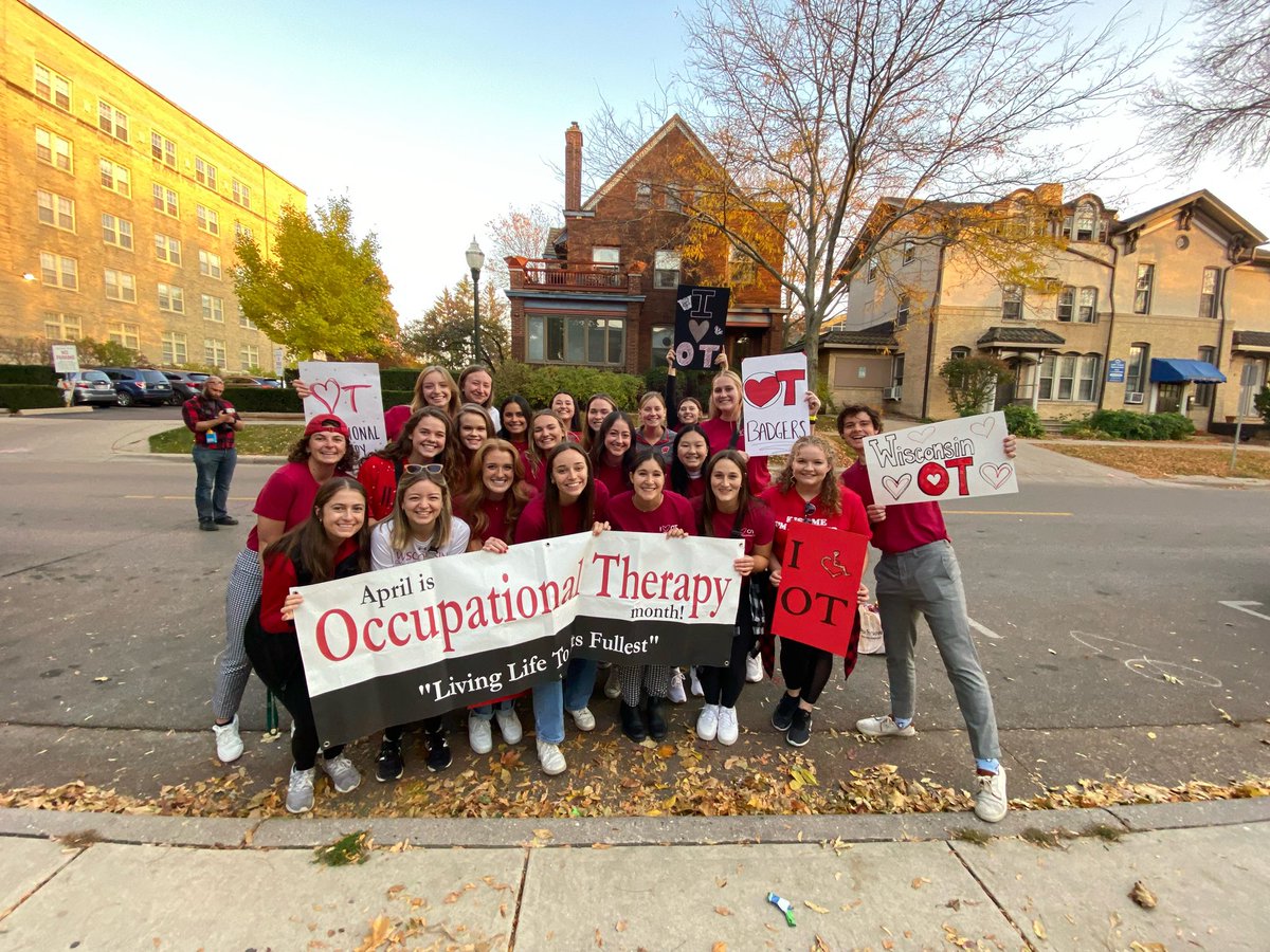 Fields_Lab's tweet photo. A couple of our GHSRL members had a blast walking in the @UWMadison homecoming parade yesterday! Happy Homecoming Badgers! 🤍❤️🤩 https://t.co/irynYUbgdC