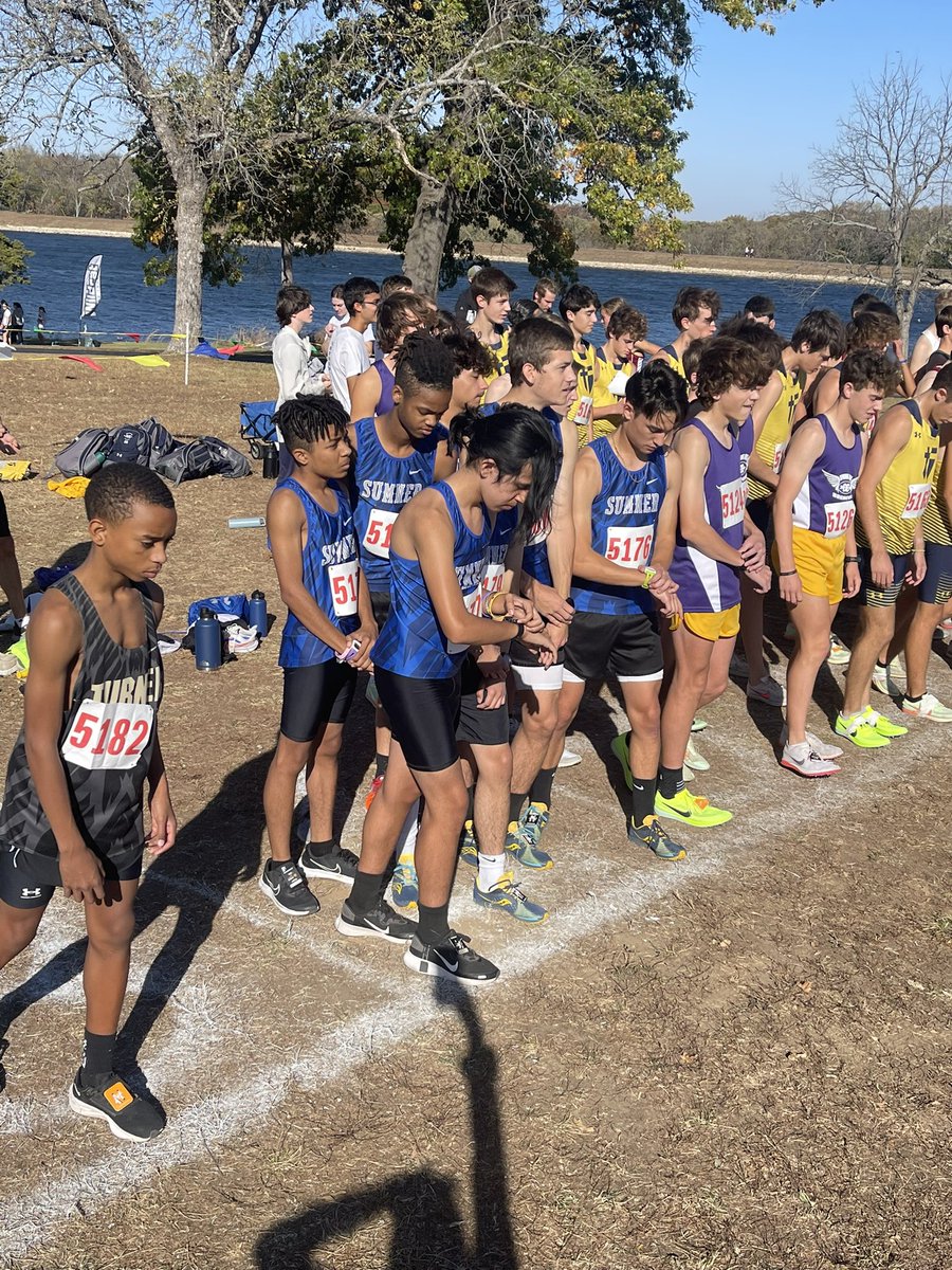 cross_sumner's tweet photo. Sumner Cross Country at Lexington Lake Park Boys 5A regionals. Awesome job today fellas. @kckps_sumner https://t.co/9xFy5dk9sN