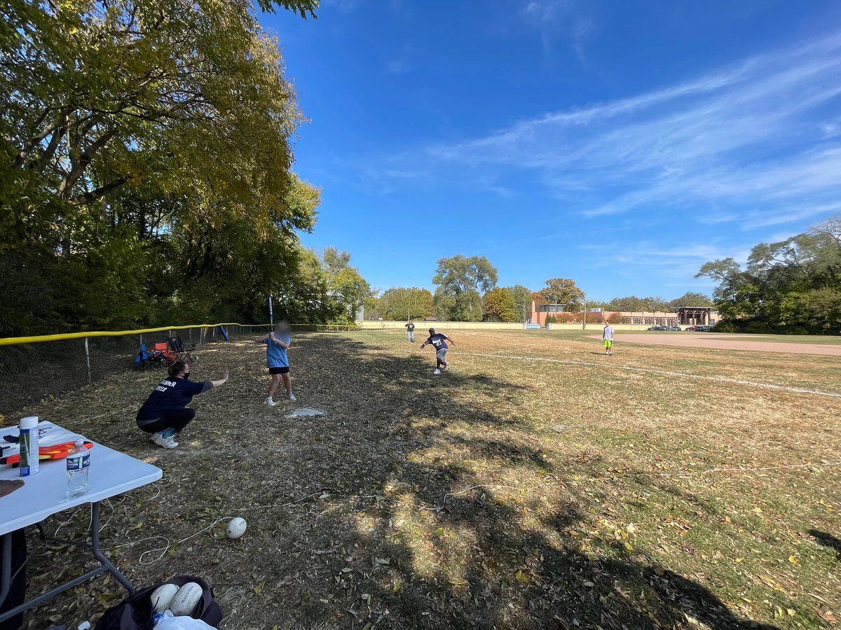 LuvTching's tweet photo. Taking in a little Beep Ball with @SOIndiana @thunderbeepball @thunder_23book on this beautiful fall afternoon. #beepball #specialolympics #TeamIPS https://t.co/q2vjtAAG3D