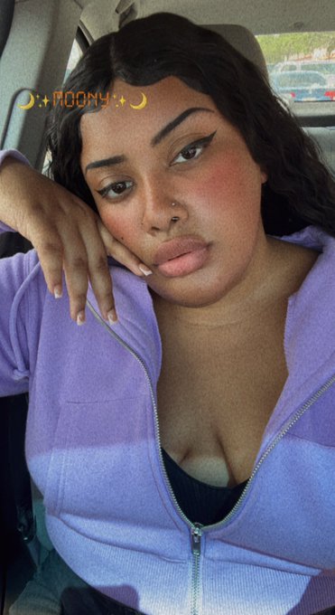 Goddess Ophelia’s pics and videos