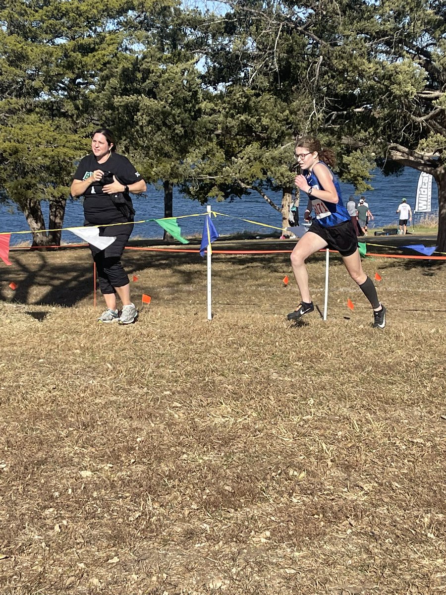 cross_sumner's tweet photo. Sumner Cross County at Lexington Lake Park Girls 5A regionals. Great job ladies. @kckps_sumner https://t.co/nktjbgTSMp