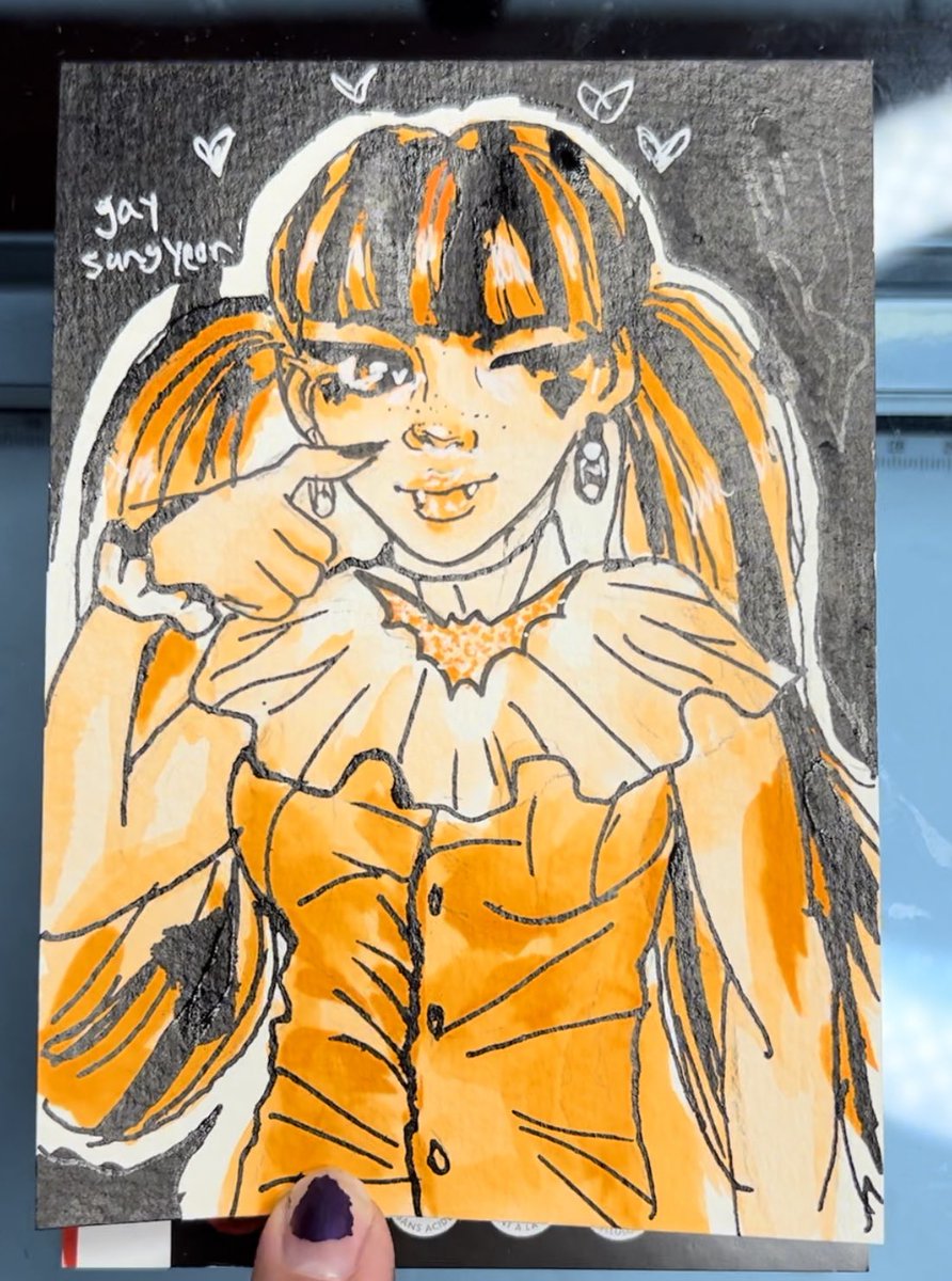 gaysangyeon's tweet image. did a sketch box and draculaura art came out of it!!! im very happy w how she turned out cuz i had not much to work from 😭😭😭

#draculaura #monsterhigh #sketchbox #traditionalart #painting #watercolor #halloween #fanart @getsketchbox