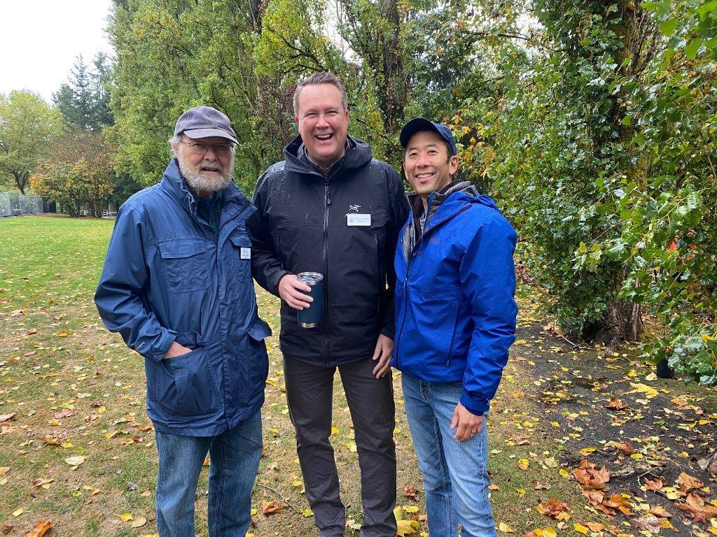 BVUEjared's tweet photo. Happy Arbor Day! Thanks to all those for coming out today to do your part to make Bellevue’s forests healthy. It takes an entire city to ensure #Bellevue is a healthy, livable, sustainable, and prosperous city in a park for decades to come. #BVUE #BLVU #WeAreBellevue @BvueParks https://t.co/K3EYPjAcJf
