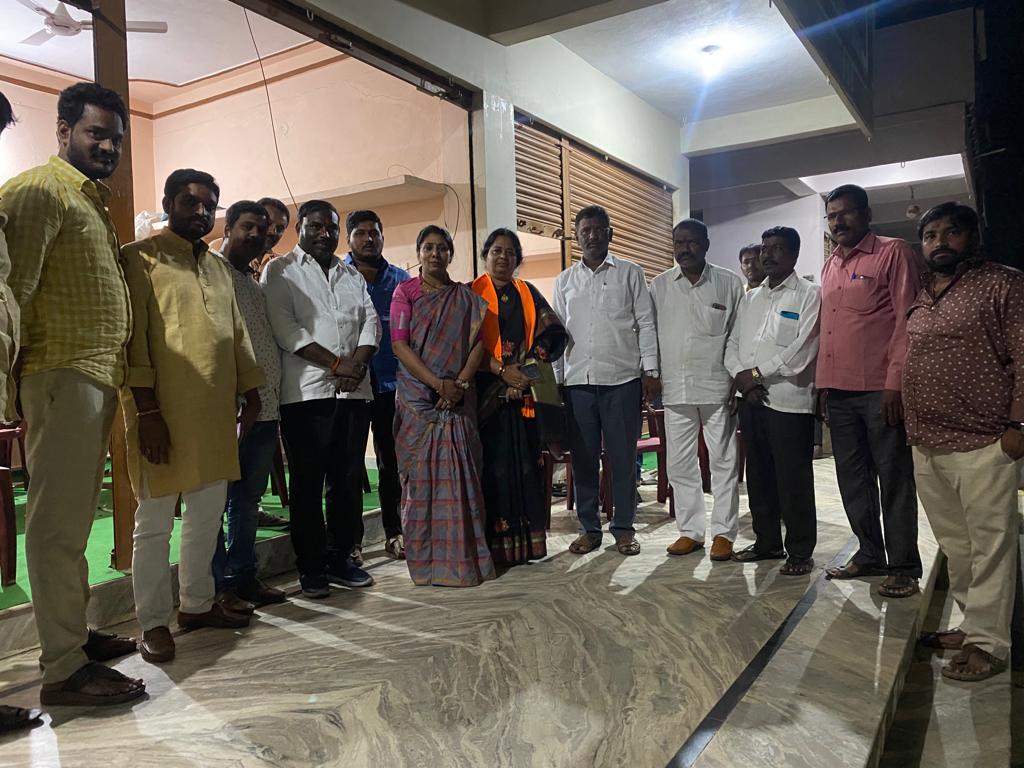 abvp517's tweet photo. ఈ రోజు చౌటుప్పల్ మున్సిపాలిటీ 46వ బూత్ కమిటీ అధ్యక్షుడు సమావేశంలో పాల్గొన్నా బిజెపి రాష్ట్ర నాయకులు బోల్గం యశ్పల్ గౌడ్ @BharatGundagoni @drlaxmanbjp @kishanreddybjp https://t.co/gg36Bt4Ugx