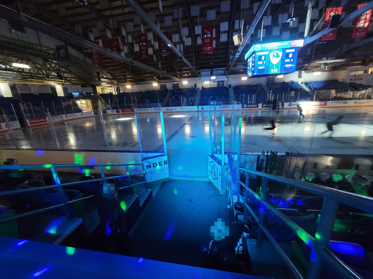 HalfPeeledBeats's tweet photo. Half Peeled Beats was happy to register an apple last night when it came to the lights for the @sclegion3 entrance. Congrats on the thrilling last minute W and good luck the rest of the season. 🍏🏒 https://t.co/3dk9ihrxUj