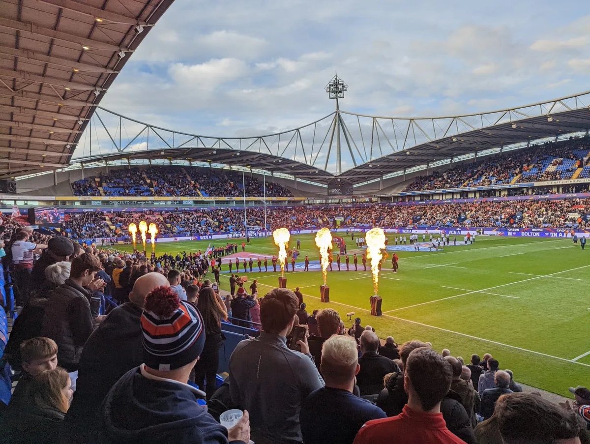 Madrunners1's tweet photo. Watching England V France #RWC2021 with #TeamMadRunners
@StreetGames #TeenMadRunners #Inspiration2022 #Thisisrealimpact #RLWC2021 #teenmadrunners #minimadrunners 🏃♀️🏴 🇫🇷 🏟️ 🏉 Rugby League World Cup 2021 https://t.co/n19PtBLy1W