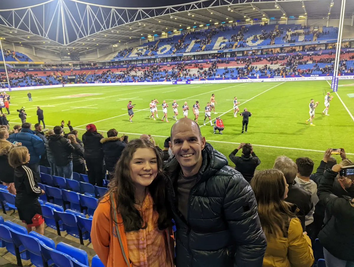Madrunners1's tweet photo. Watching England V France #RWC2021 with #TeamMadRunners
@StreetGames #TeenMadRunners #Inspiration2022 #Thisisrealimpact #RLWC2021 #teenmadrunners #minimadrunners 🏃♀️🏴 🇫🇷 🏟️ 🏉 Rugby League World Cup 2021 https://t.co/n19PtBLy1W