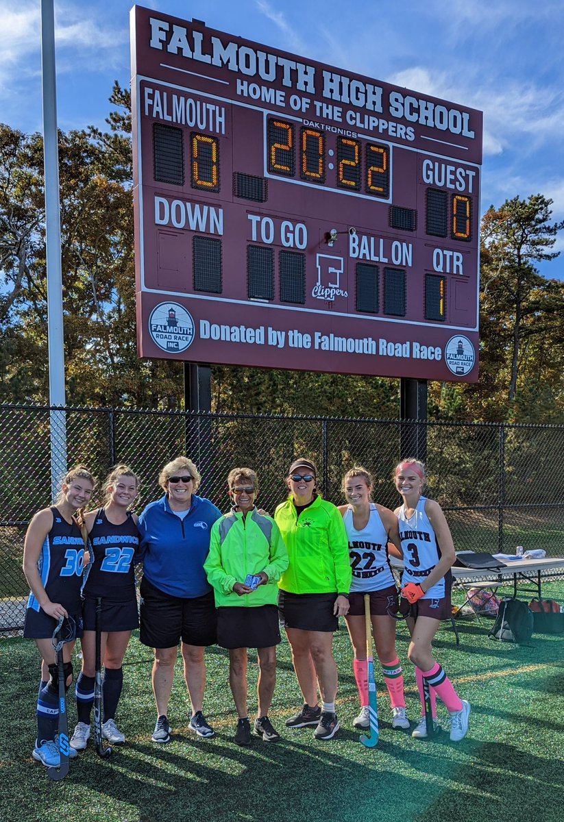 Thank you field hockey officials Margaret Brown-Oberlander and Beth Talerman for officiating Sandwich High School at Falmouth on this gorgeous Saturday afternoon @MIAA033 #officalsappreciationweek